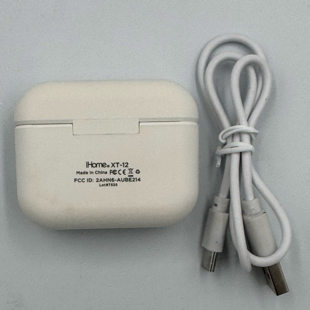 iHome True Wireless White Earbuds with Charging Case & Cable - Picture 2 of 7